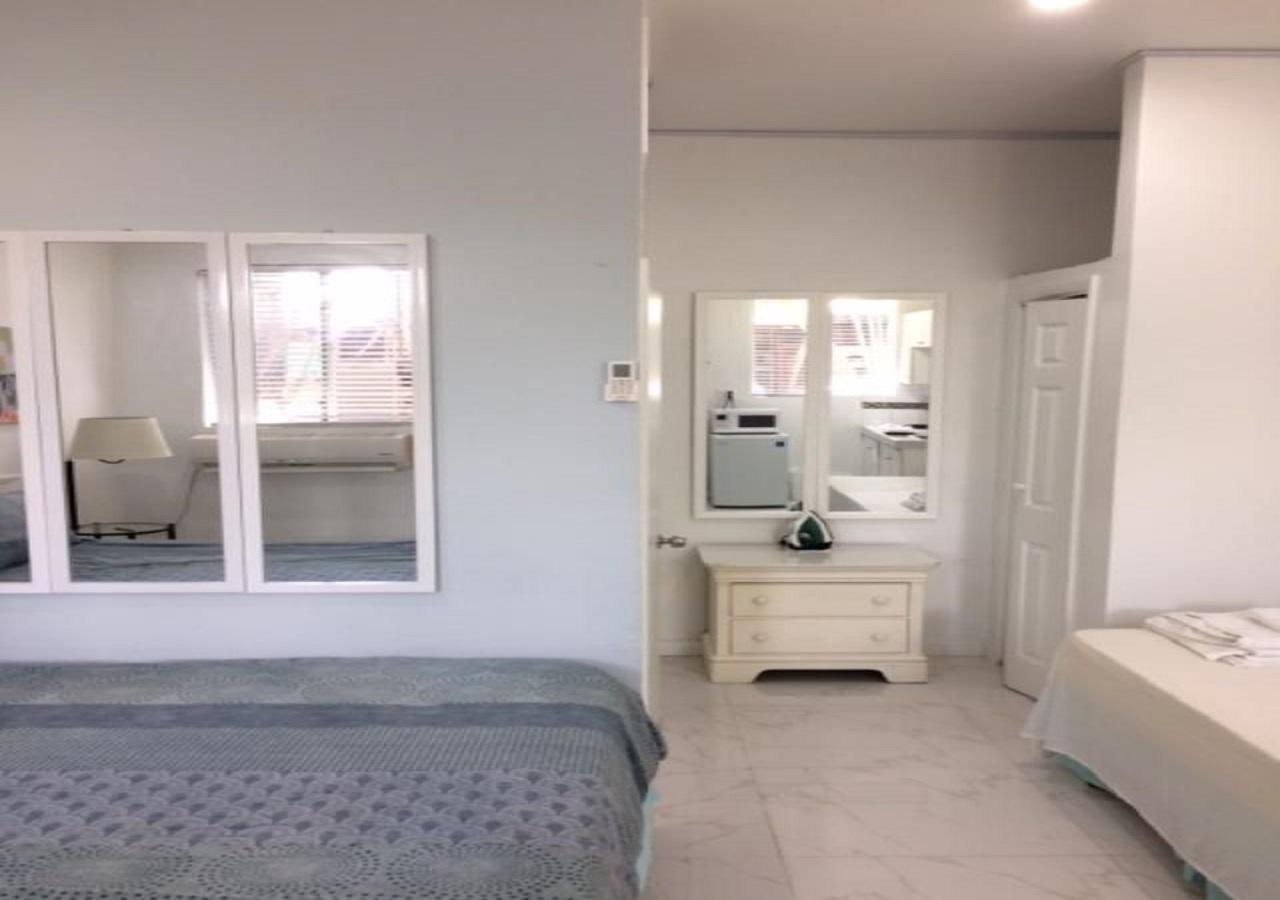 The Oasis Retreat Apartment Nassau Exterior photo